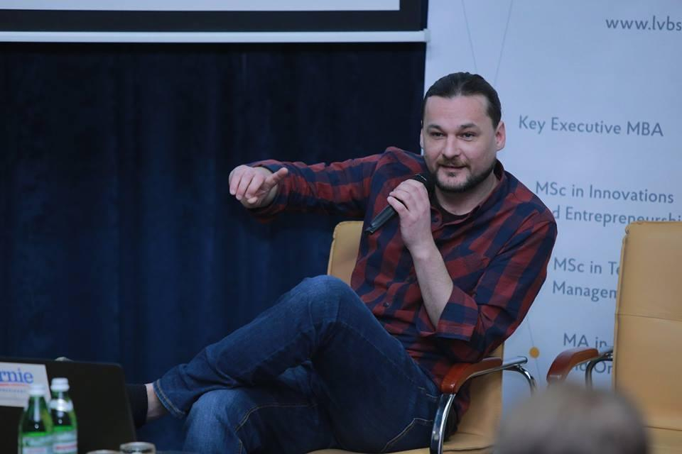 Война на Донбассе завершится только после вывода из региона российских войск, – журналист