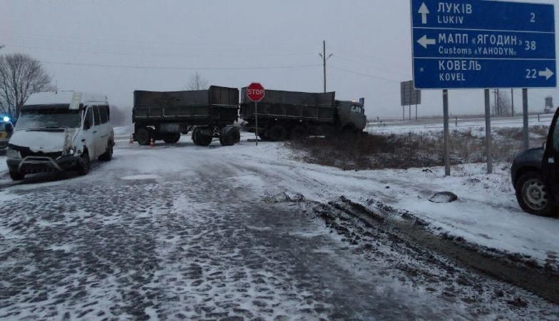 Непогода оставила без света почти 20 населенных пунктов на Волыни