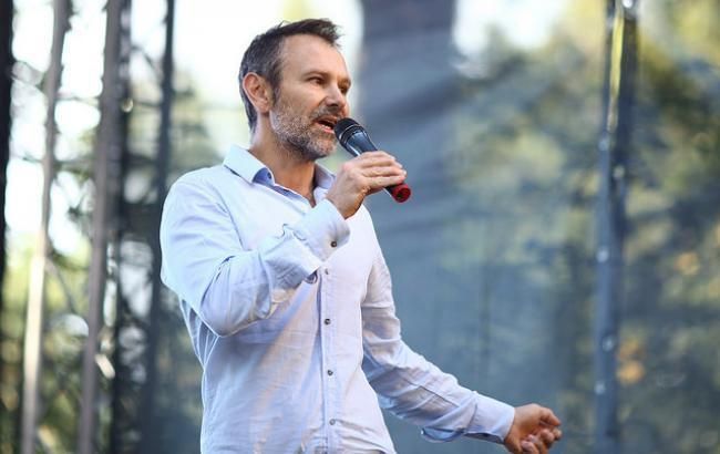 Панове народні депутати, вирішіть, з ким ви? – Вакарчук виступив з різкою заявою Панове народні депутати, вирішіть, з ким ви? – Вакарчук виступив з різкою заявою