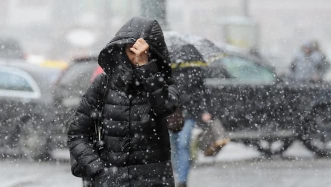 Непогода в Украине: как украинцы борются с нежданным возвратом зимы