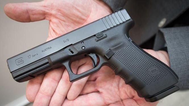 Чорний ринок зброї в Україні: хто заробляє на небезпечних забавках Чорний ринок зброї в Україні: хто заробляє на небезпечних забавках