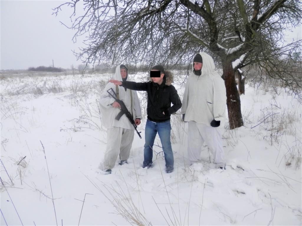 Закоханий чоловік намагався незаконно перейти кордон, аби побачити дівчину з Рівного Закоханий чоловік намагався незаконно перейти кордон, аби побачити дівчину з Рівного