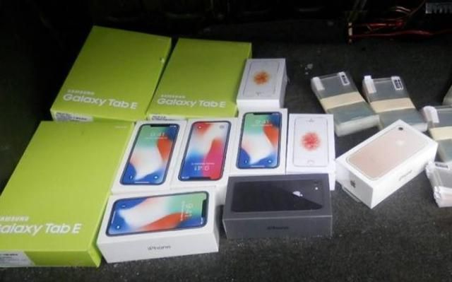 Боевикам захотелось iPhone X: ГНСУ изъяла дорогую технику, которую пытались провезти в "ДНР "