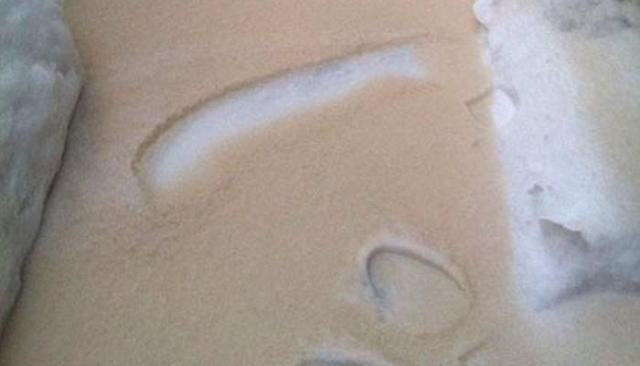 Желтый снег в Луганске и Донецке: фото и видео Желтый снег в Луганске и Донецке: фото и видео