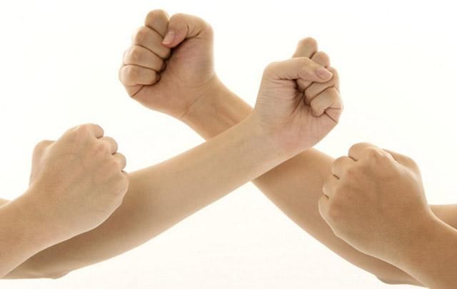 Українські школярки шокували мережу жорстокою бійкою: відео Українські школярки шокували мережу жорстокою бійкою: відео