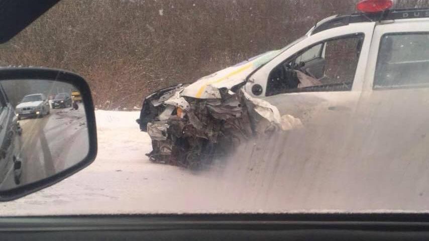 У Львівській області вантажівка зіткнулася з патрульним авто: є постраждалий У Львівській області вантажівка зіткнулася з патрульним авто: є постраждалий