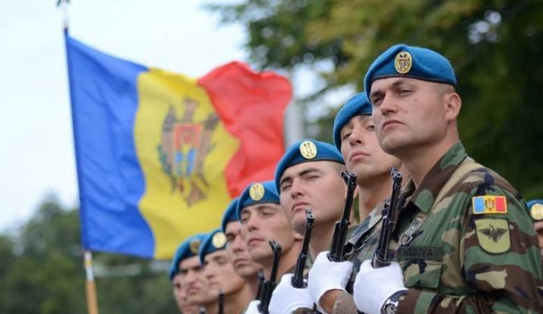 Соседка Украины отказывается от призыва на военную службу