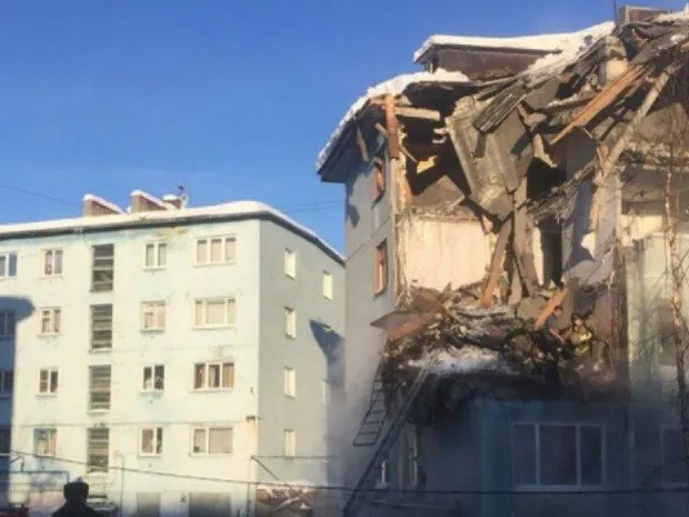 Вибух будинку у Мурманську Вибух будинку у Мурманську