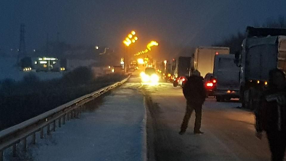 Затор довжиною у вічність, – Притула розповів про ситуацію біля Рівного Затор довжиною у вічність, – Притула розповів про ситуацію біля Рівного