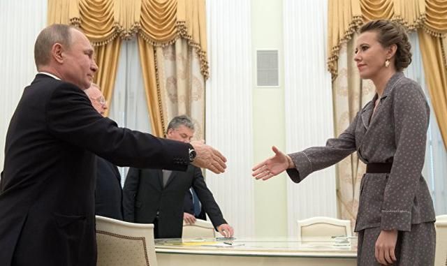 Путин поручил проработать просьбу Собчак о помиловании Сенцова и Кольченко Путин поручил проработать просьбу Собчак о помиловании Сенцова и Кольченко