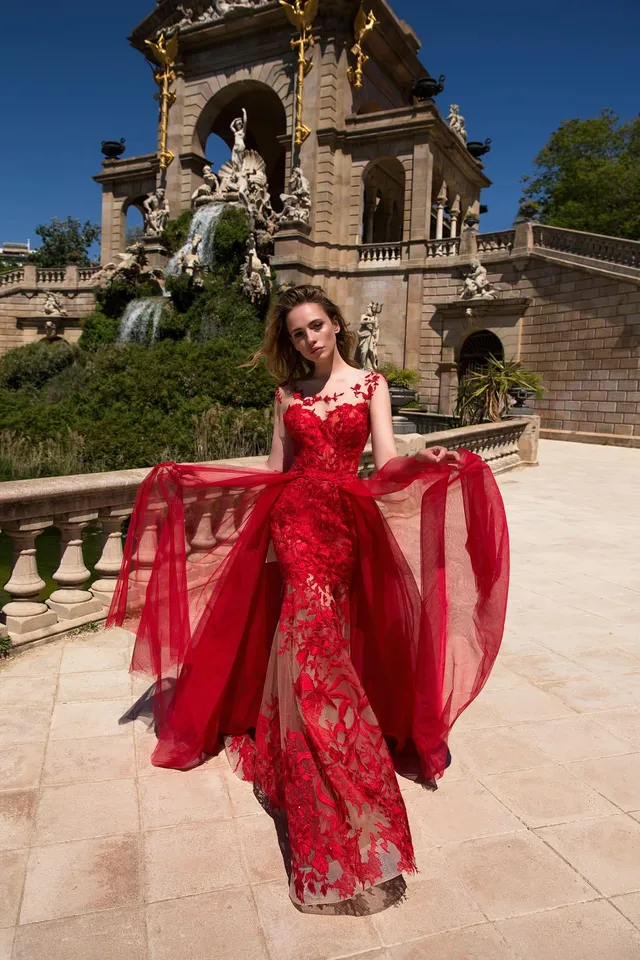 Випускні сукні 2018 фото Випускні сукні 2018 фото