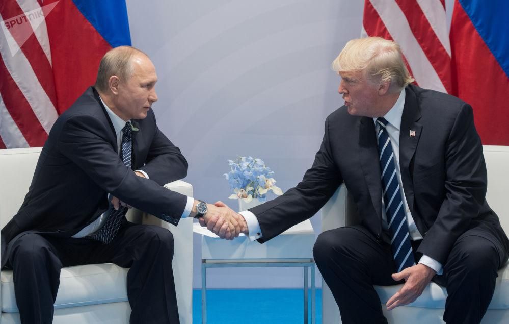 Трамп пояснив, чому привітав Путіна з перемогою на виборах