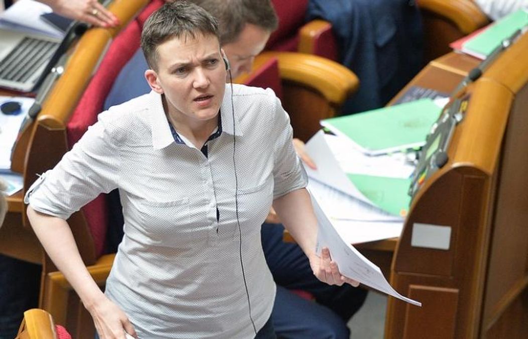 Луценко подписал и объявил Савченко подозрение Луценко подписал и объявил Савченко подозрение