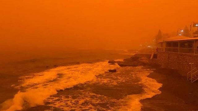 Как на Марсе: остров в Греции накрыла мощная пылевая буря