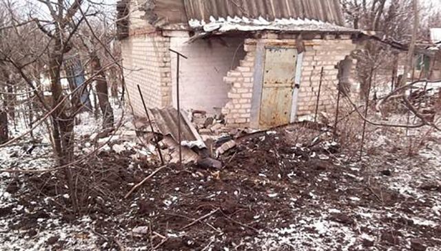 Російські окупаційні сили цинічно обстріляли Авдіївку: опубліковані фото Російські окупаційні сили цинічно обстріляли Авдіївку: опубліковані фото