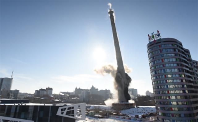 У Росії підірвали 220-метрову телевежу: епічні фото та відео