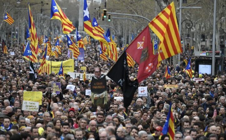 Затримання Пучдемона: у Каталонії знову багатолюдні мітинги