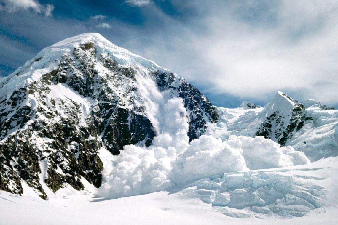 В Альпах через сходження лавини загинули дві лижниці