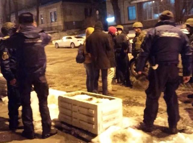 У Києві невідомі влаштували сутичку з охоронцем консульства Польщі
