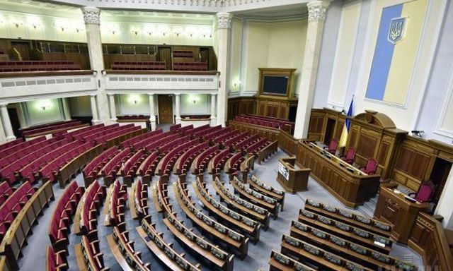 Депутати-прогульники: майже всі голосування в березні пропустили 50 народних обранців