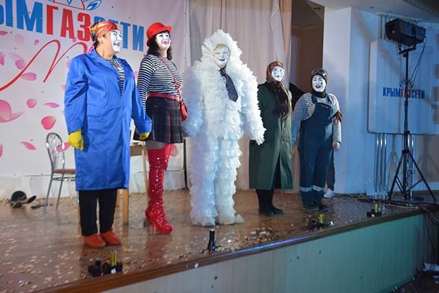 Оккупанты в Крыму провели конкурс "красоты и грации": эпические фото Оккупанты в Крыму провели конкурс "красоты и грации": эпические фото