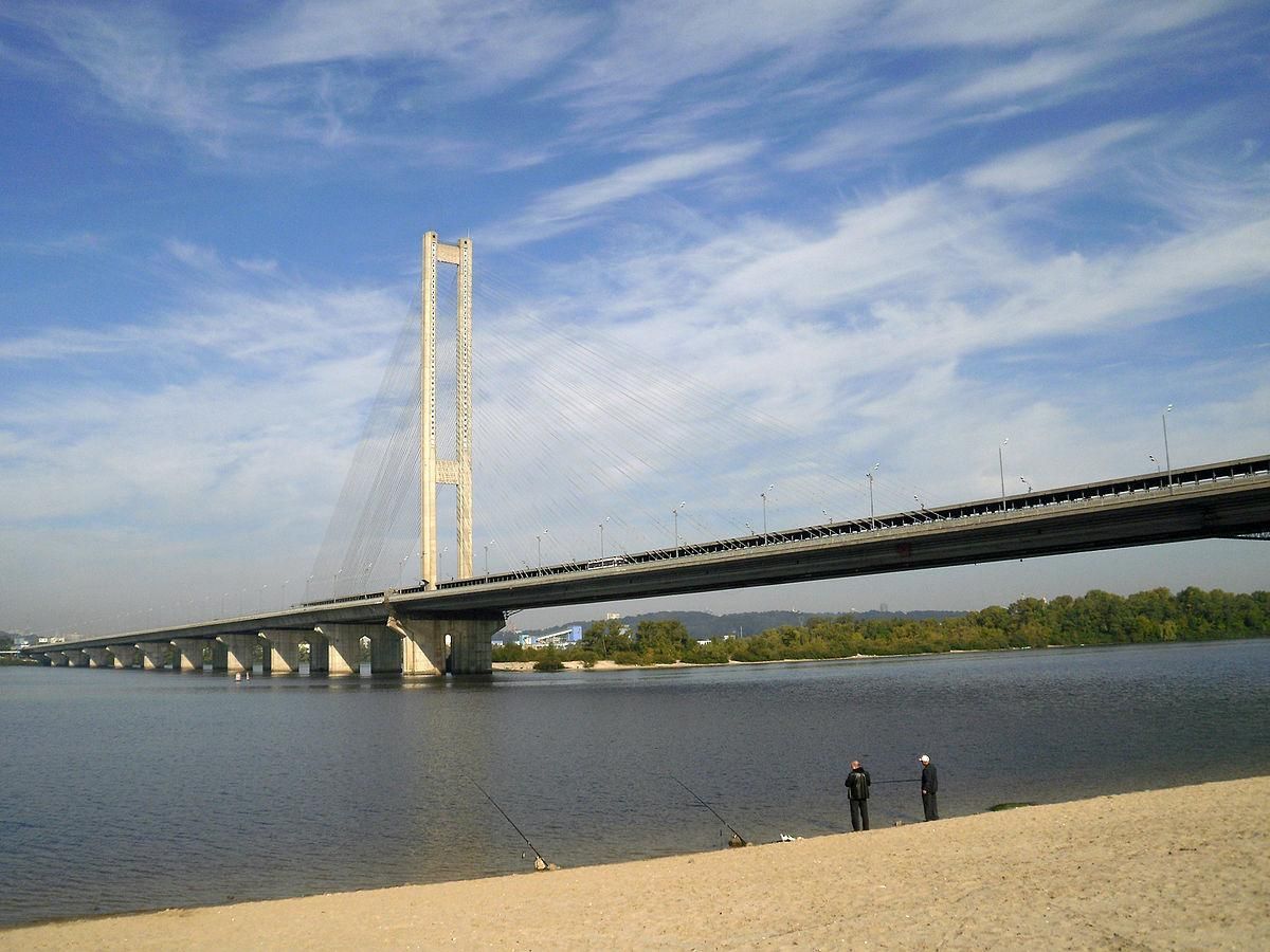 В Киеве ограничат движение транспорта по Южному мосту