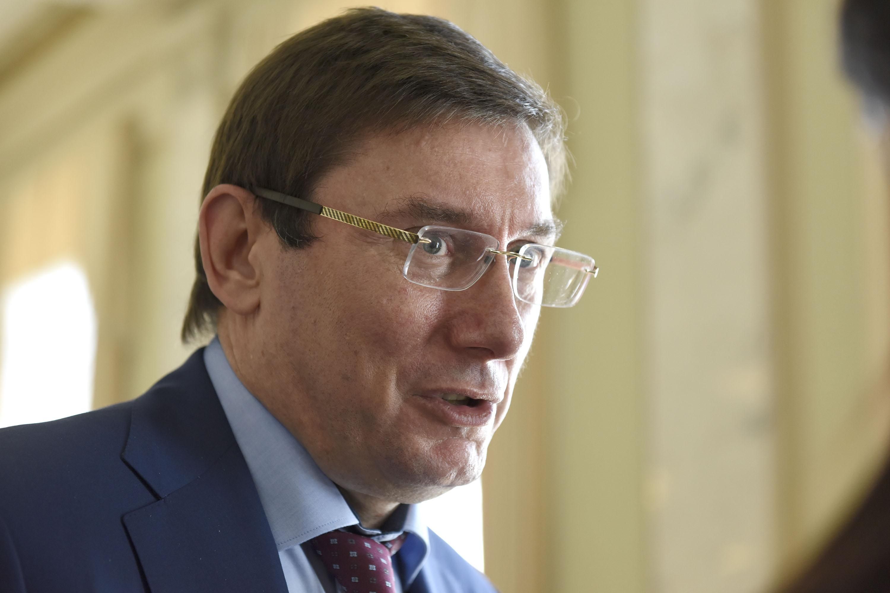 У 2018 році до суду направлять справи по депутатам, з яких зняли недоторканість, – Луценко