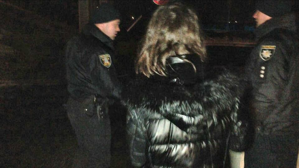 У центрі Миколаєва нетвереза жінка викинула з моста у річку власну дитину У центрі Миколаєва нетвереза жінка викинула з моста у річку власну дитину