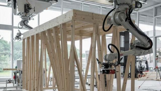 Роботов научили строить каркасы домов Роботов научили строить каркасы домов