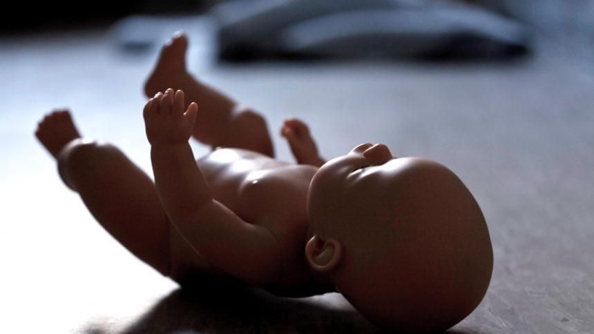 Во Франковской области мать молотком забила до смерти шестилетнюю дочь Во Франковской области мать молотком забила до смерти шестилетнюю дочь