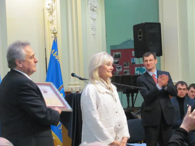 Лариса Барабаш-Темпл допомагала українським спортсменам під час декількох Олімпіад, забезпечуючи їм гідні умови для тренувань та перебування Лариса Барабаш-Темпл допомагала українським спортсменам під час декількох Олімпіад, забезпечуючи їм гідні умови для тренувань та перебування