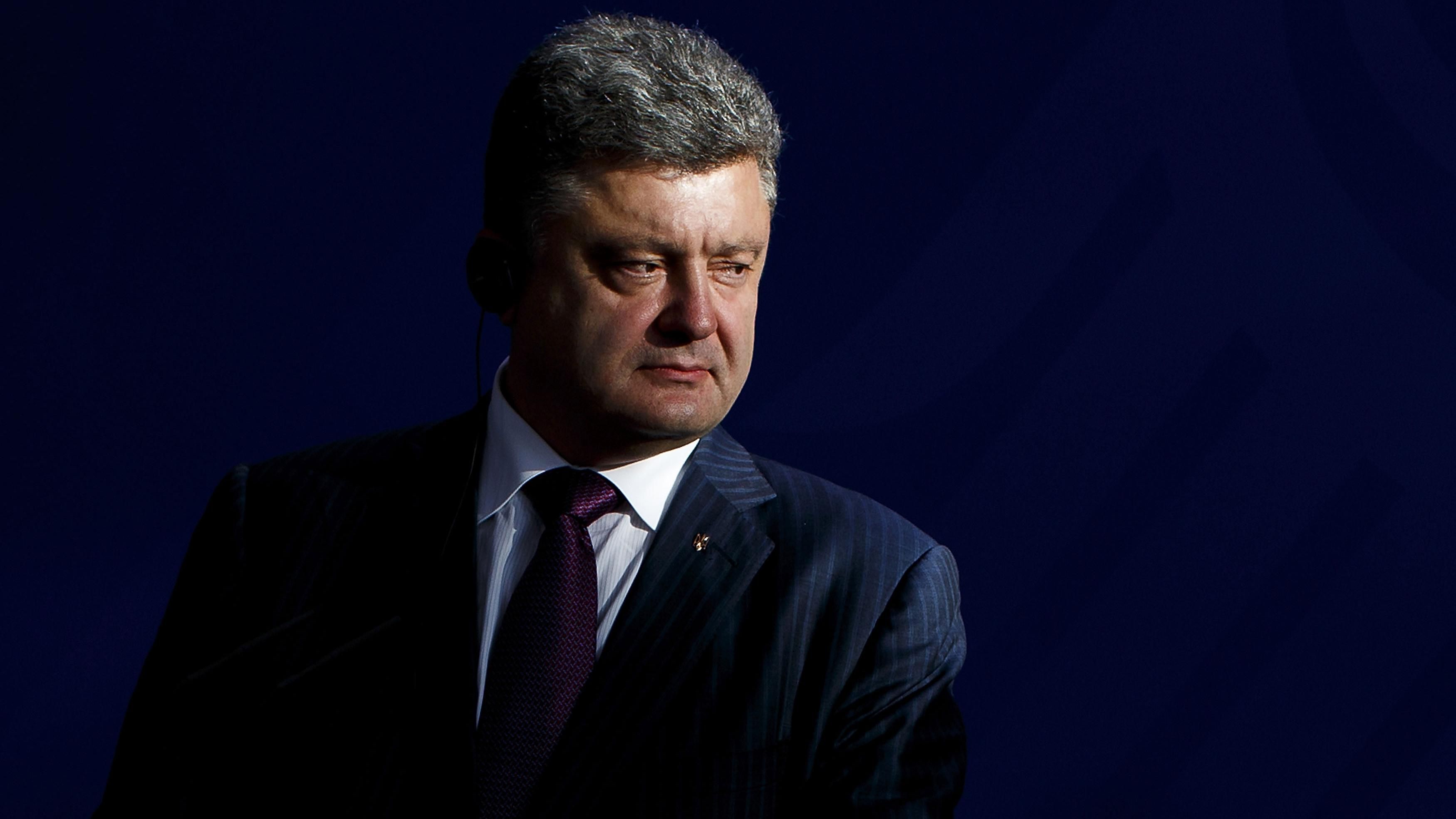 Порошенко на фоні Донбасу висловився про трагедію в Кемерово Порошенко на фоні Донбасу висловився про трагедію в Кемерово