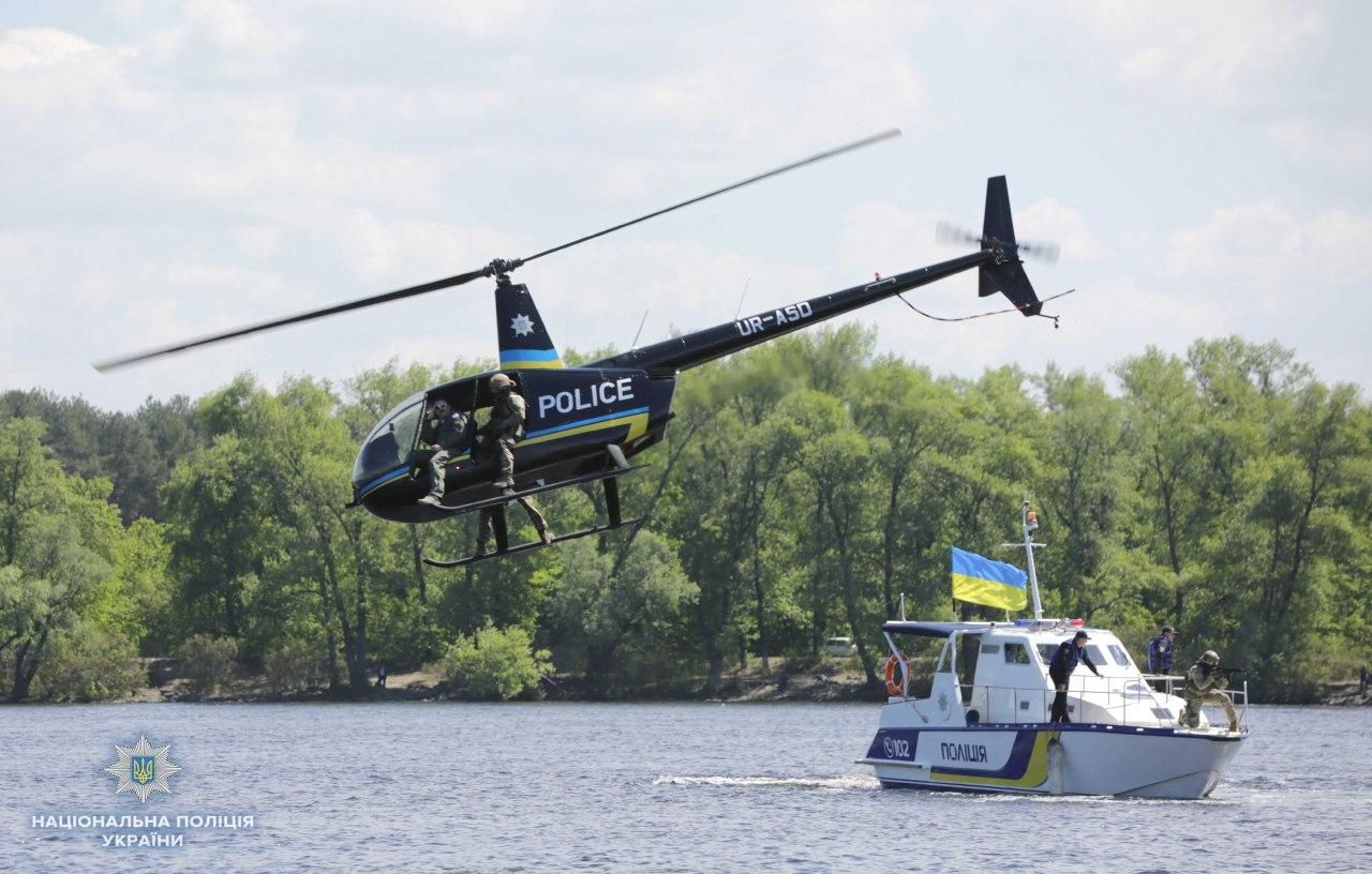 Нацполіція набирає пілотів-поліцейських у підрозділ повітряної підтримки