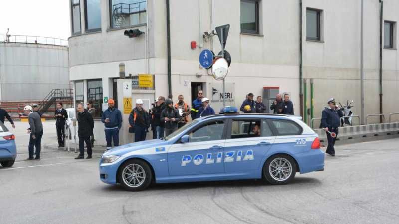 Вибух в порту Ліворно: двоє людей загинуло