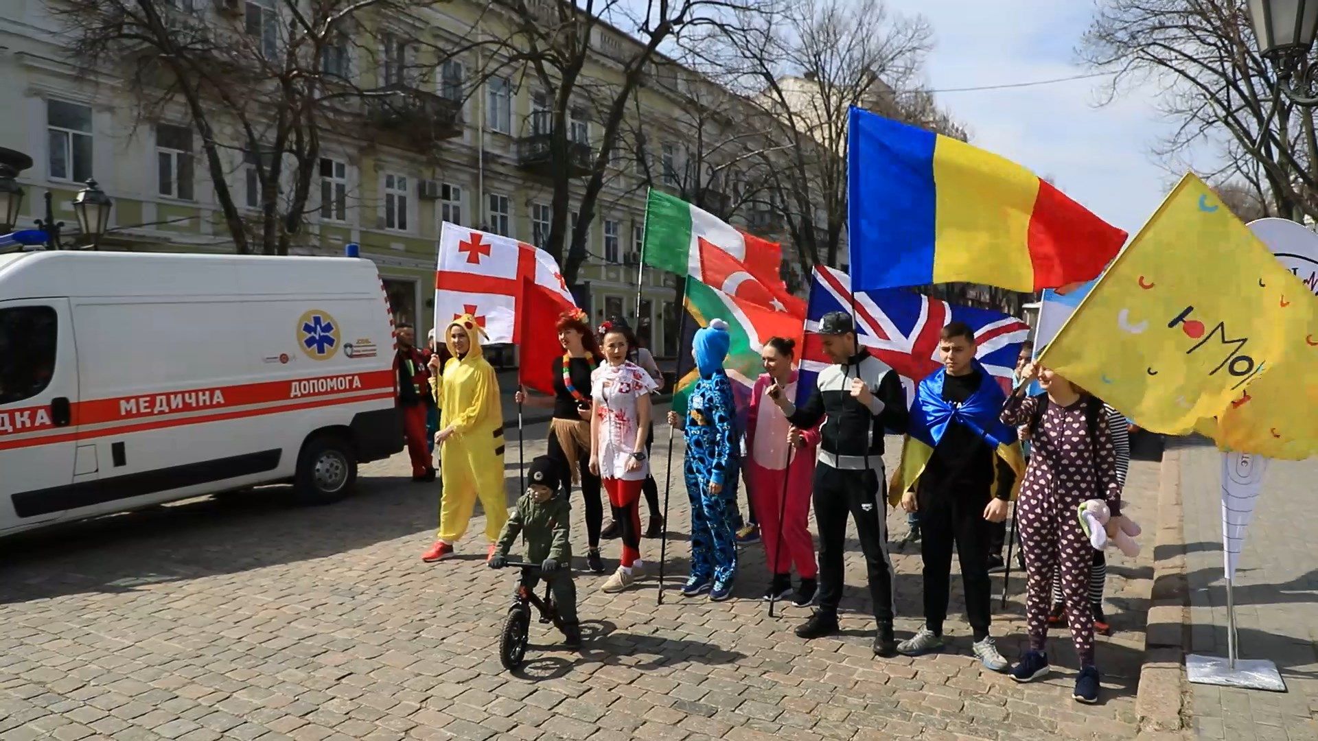 В Одесі напередодні "Гуморини" відбувся забіг у смішних костюмах 
