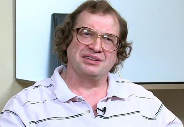 В России похоронили Мавроди: фото и видео с похорон В России похоронили Мавроди: фото и видео с похорон