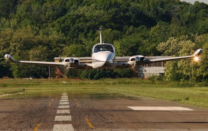 Жахлива авіакатастрофа у США: літак врізався у будинок