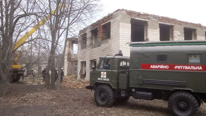 Обвал здания в Кировоградской области: погиб человек Обвал здания в Кировоградской области: погиб человек