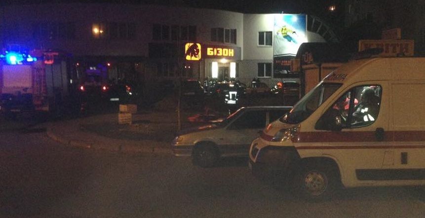 В Киеве взорвалось авто: фото и видео В Киеве взорвалось авто: фото и видео