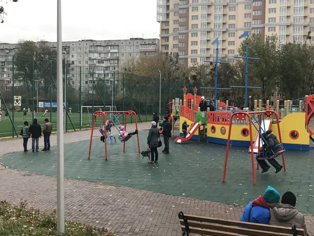 Дитячий майданчик у Києві