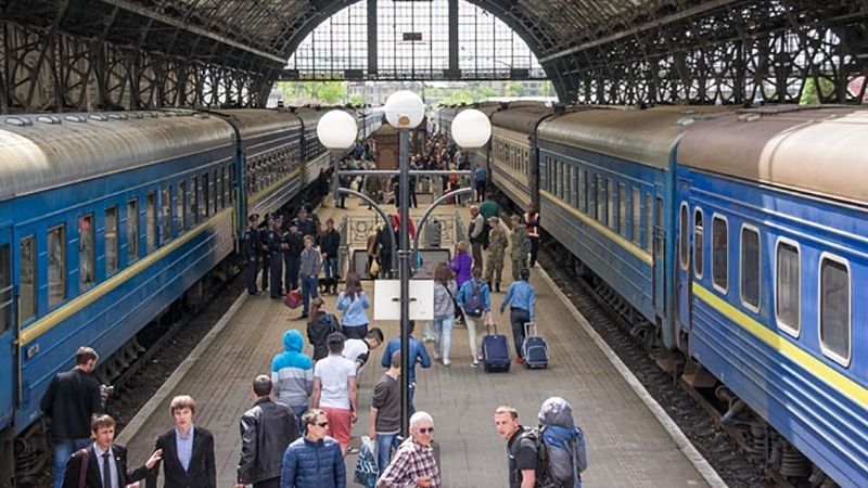 В "Укрзалізниці" показали, як зростуть ціни на квитки в поїздах