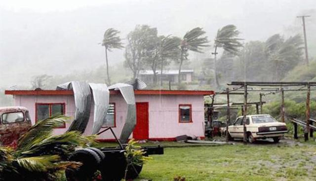 Ураган на Фиджи: есть погибшие - видео и фото урагана Джози