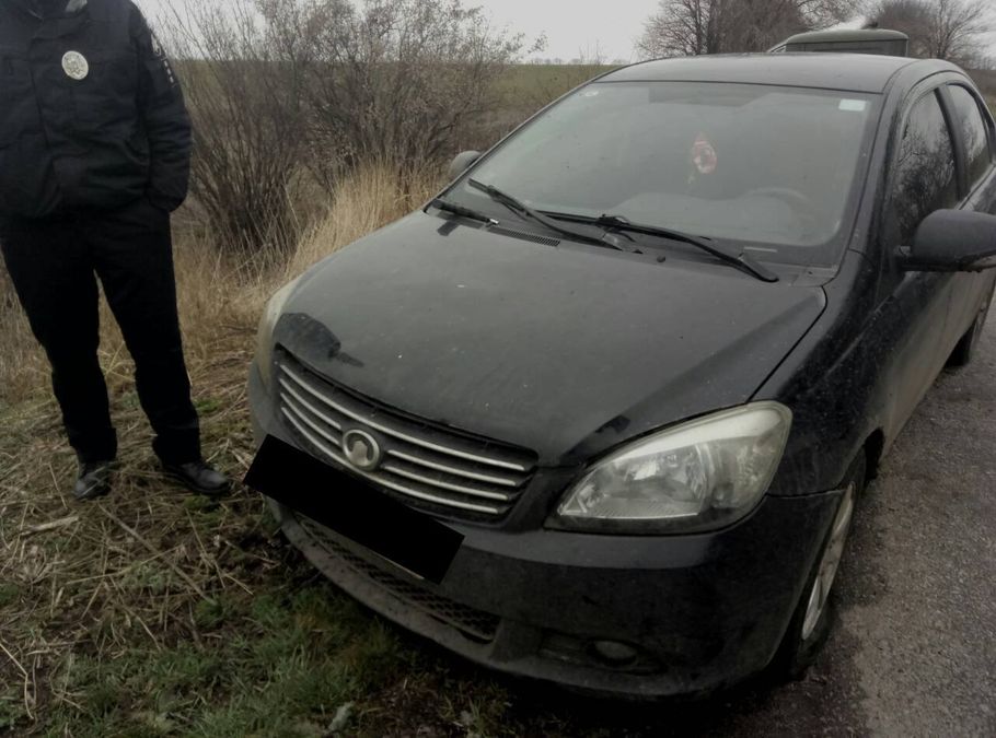 На Запорожье школьный автобус преследовали вооруженные мужчины На Запорожье школьный автобус преследовали вооруженные мужчины