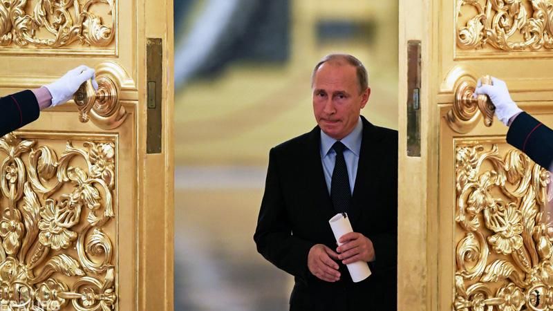 Путин боится и ищет выход по Донбассу – российский оппозиционер
