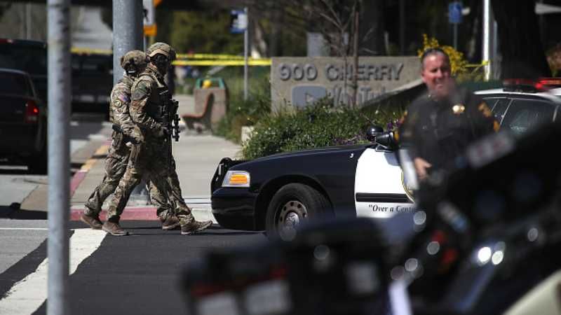 Стрілянина у штаб-квартирі YouTube: щонайменше одна жертва Стрілянина у штаб-квартирі YouTube: щонайменше одна жертва