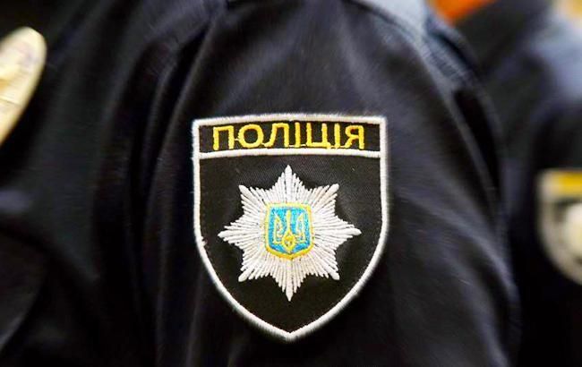 Поліцейським довелось стріляти в повітря, щоб заспокоїти агресивний натовп на Одещині