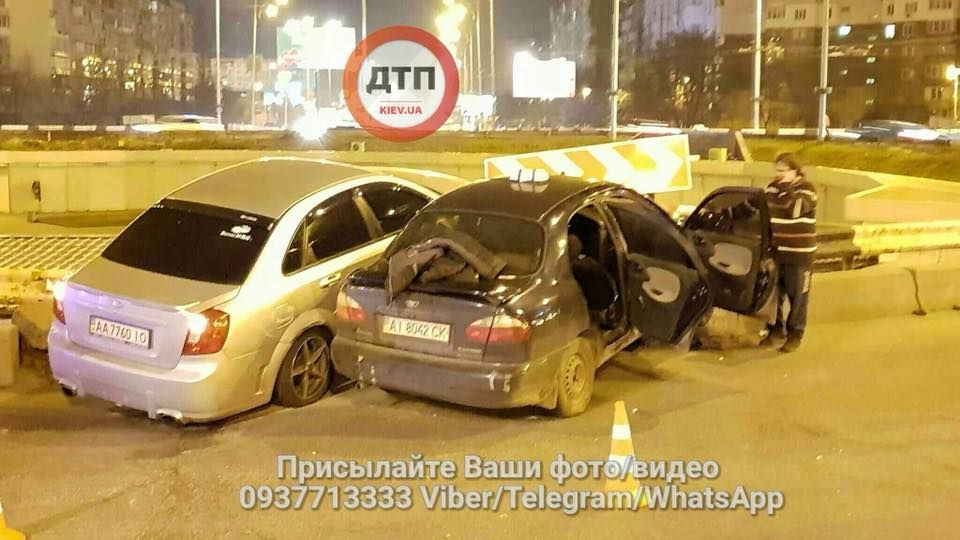 "Наглый" водитель такси в Киеве устроил серьезную аварию: фото