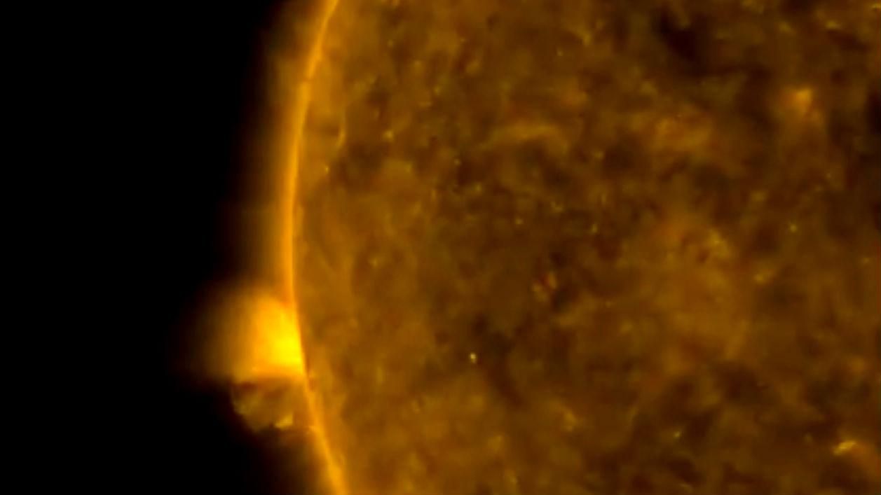 В NASA показали активность на Солнце: захватывающее видео