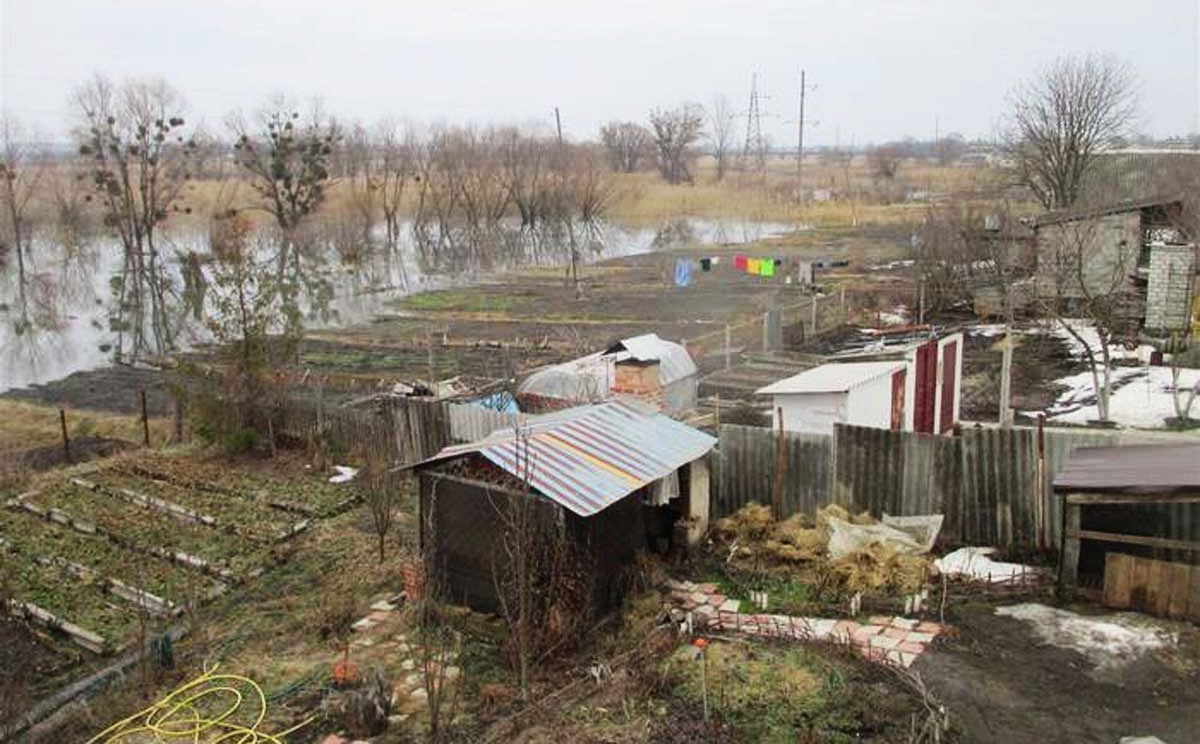 На Харківщині річка вийшла з берегів: фото На Харківщині річка вийшла з берегів: фото