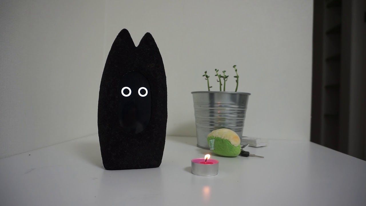 Корейці створили робота, який допомагає боротися із самотністю Корейці створили робота, який допомагає боротися із самотністю